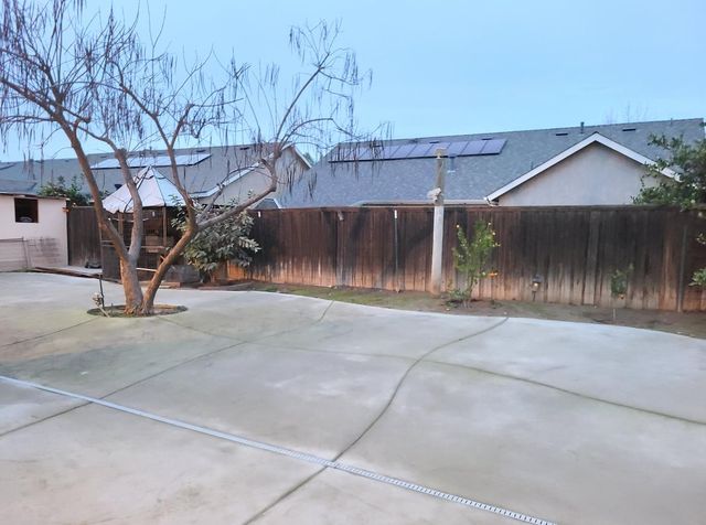 440 E Stanley Avenue, Reedley, CA 93654
