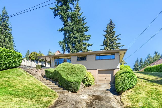 10012 NE 22nd Street, Bellevue, WA 98004