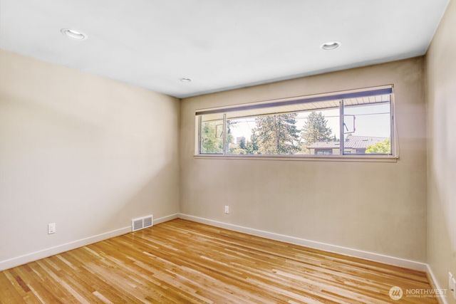 10012 NE 22nd Street, Bellevue, WA 98004