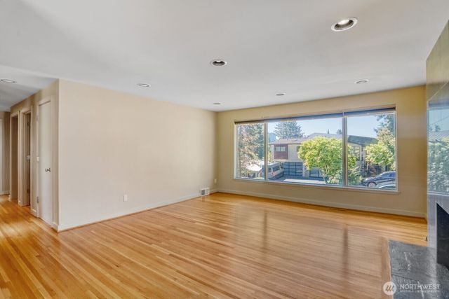 10012 NE 22nd Street, Bellevue, WA 98004