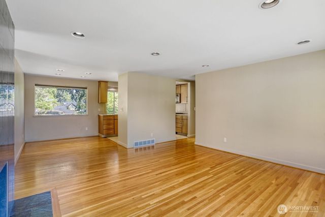 10012 NE 22nd Street, Bellevue, WA 98004