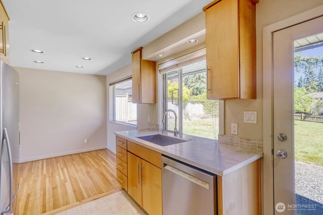 10012 NE 22nd Street, Bellevue, WA 98004