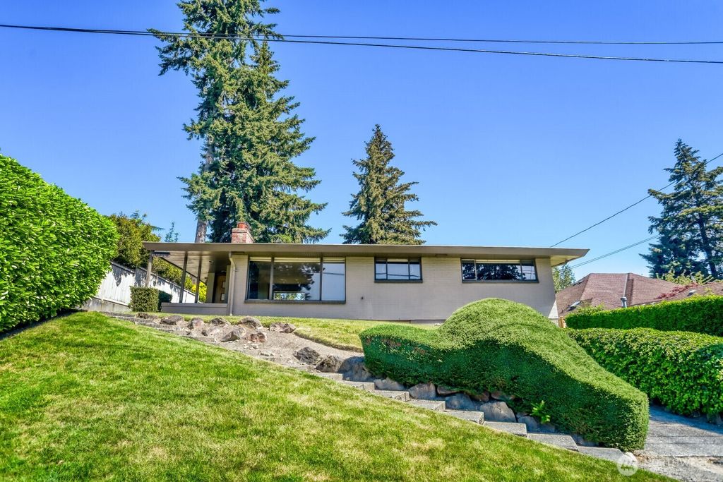 10012 NE 22nd Street, Bellevue, WA 98004