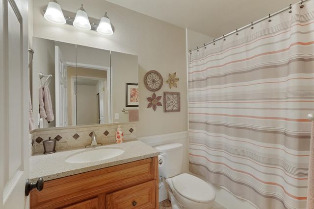 18946 Lambert Way, Lockeford, CA 95237