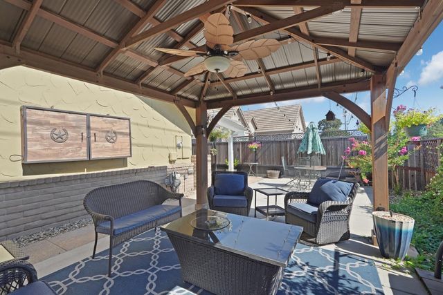 18946 Lambert Way, Lockeford, CA 95237