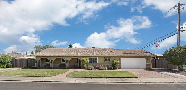 18946 Lambert Way, Lockeford, CA 95237