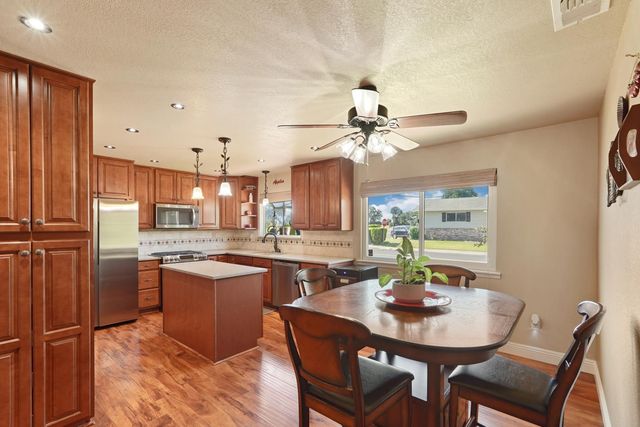 18946 Lambert Way, Lockeford, CA 95237