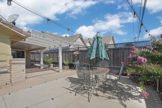 18946 Lambert Way, Lockeford, CA 95237