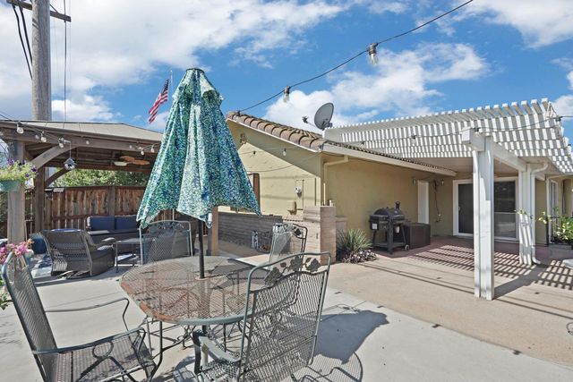18946 Lambert Way, Lockeford, CA 95237