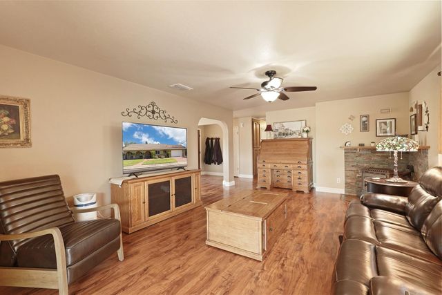 18946 Lambert Way, Lockeford, CA 95237