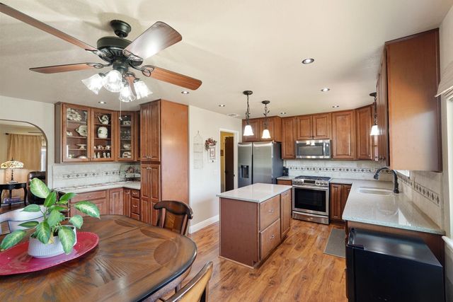 18946 Lambert Way, Lockeford, CA 95237