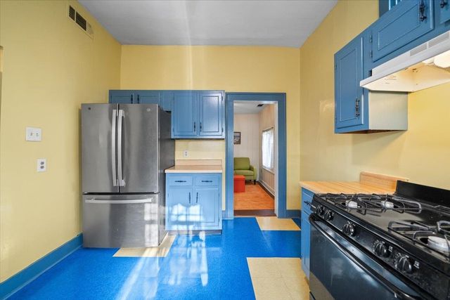 885 S COX ST, Memphis, TN 38104