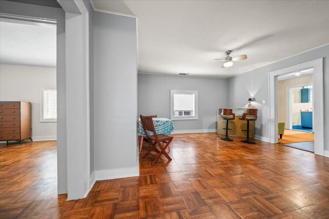 885 S COX ST, Memphis, TN 38104