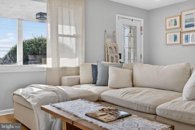 1701 SWEDE RD, Blue Bell, PA 19422