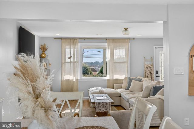 1701 SWEDE RD, Blue Bell, PA 19422