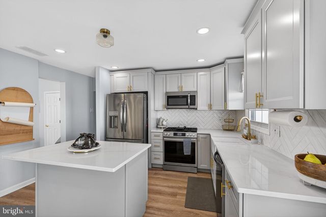 1701 SWEDE RD, Blue Bell, PA 19422