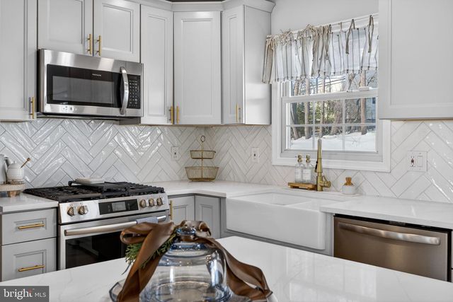 1701 SWEDE RD, Blue Bell, PA 19422