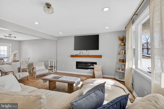 1701 SWEDE RD, Blue Bell, PA 19422