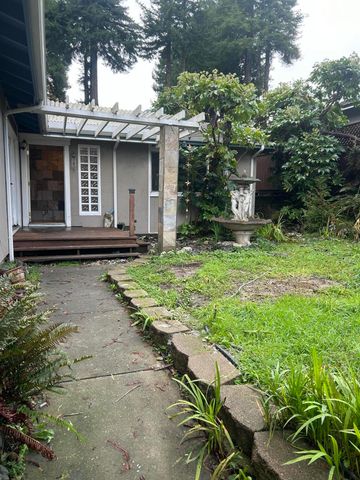 2218 Harris Street, Eureka, CA 95503