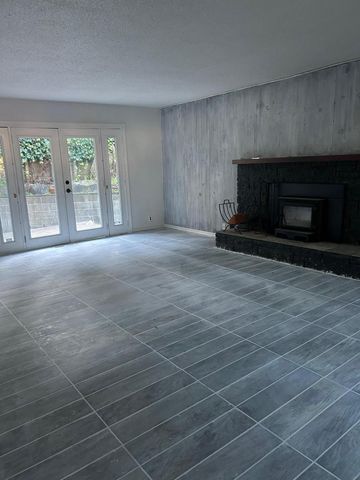 2218 Harris Street, Eureka, CA 95503