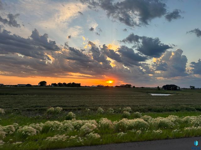 46644 Prairie Dr Drive, Tea, SD 57064