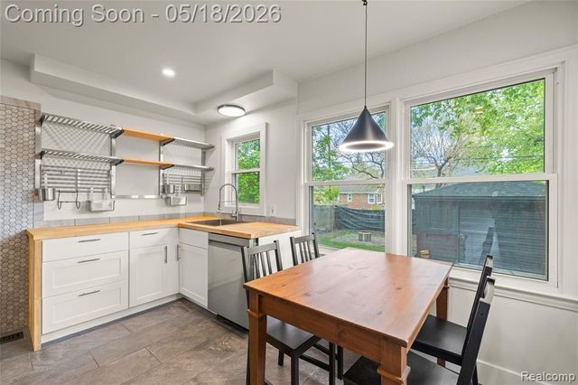 1916 Kalama Avenue, Royal Oak, MI 48067