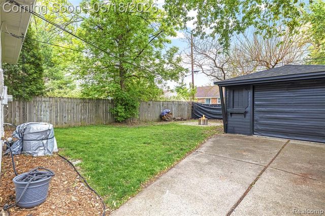 1916 Kalama Avenue, Royal Oak, MI 48067