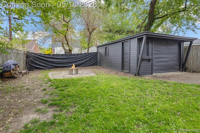 1916 Kalama Avenue, Royal Oak, MI 48067