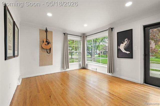 1916 Kalama Avenue, Royal Oak, MI 48067