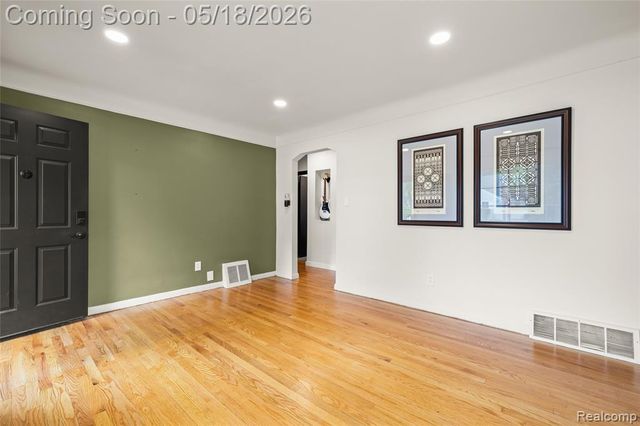 1916 Kalama Avenue, Royal Oak, MI 48067