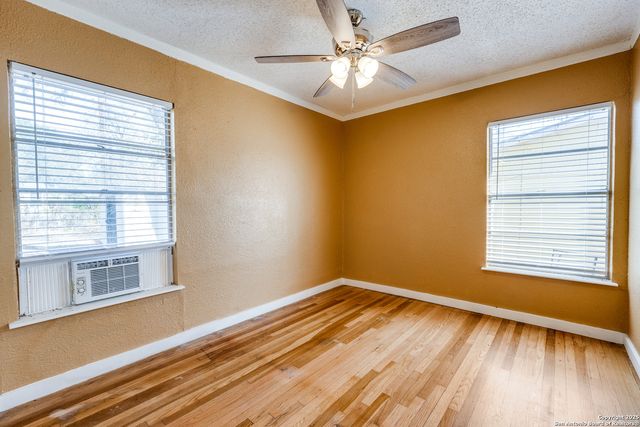 423 OLNEY DR, San Antonio, TX 78209