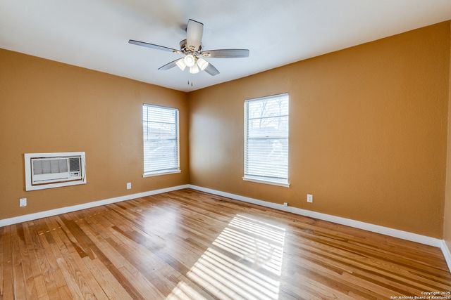423 OLNEY DR, San Antonio, TX 78209