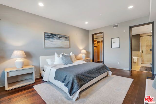 1414 S Beverly Glen Boulevard 301, Los Angeles, CA 90024