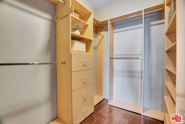 1414 S Beverly Glen Boulevard 301, Los Angeles, CA 90024