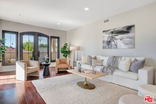 1414 S Beverly Glen Boulevard 301, Los Angeles, CA 90024