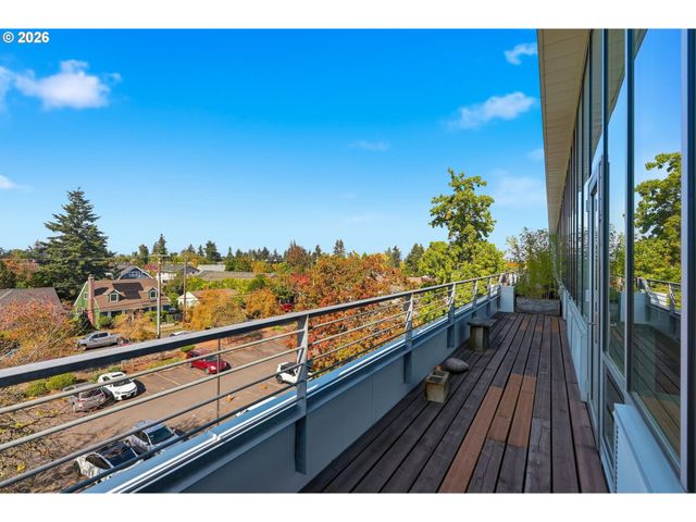 900 Ne 81ST Ave 402, Portland, OR 97213