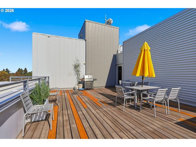 900 Ne 81ST Ave 402, Portland, OR 97213