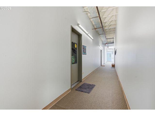 900 Ne 81ST Ave 402, Portland, OR 97213