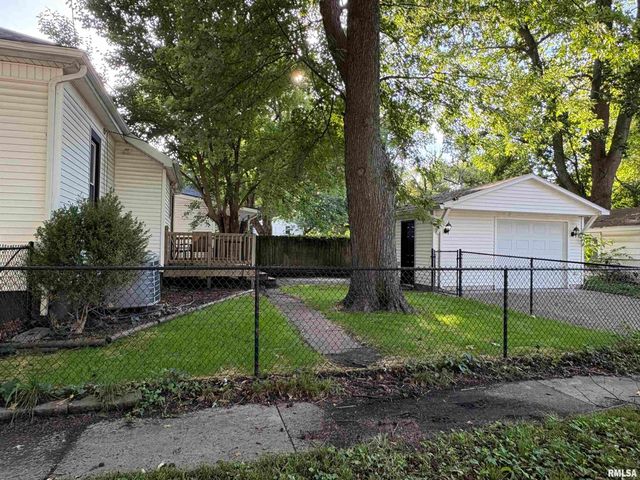 501 W VINE Street, Springfield, IL 62704