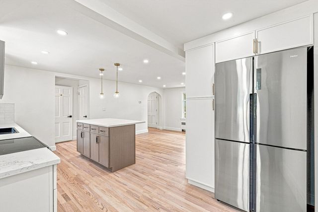 49 Parkside Circle, Braintree, MA 02184