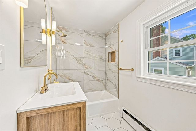 49 Parkside Circle, Braintree, MA 02184