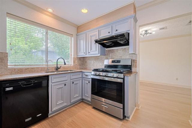 3614 Bee Bayou Lane, Sugar Land, TX 77479