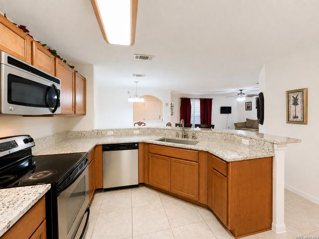 7323 Snowden Rd Apt 1307, San Antonio, TX 78240