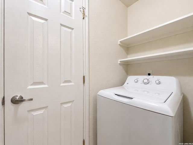 7323 Snowden Rd Apt 1307, San Antonio, TX 78240