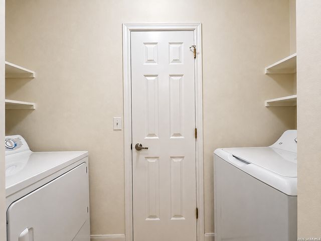 7323 Snowden Rd Apt 1307, San Antonio, TX 78240
