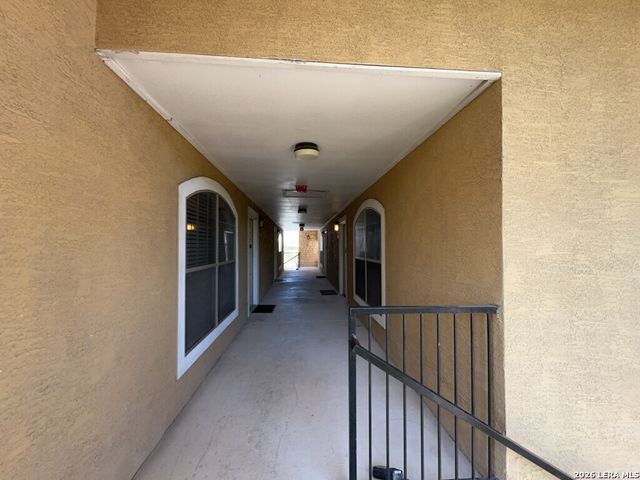 7323 Snowden Rd Apt 1307, San Antonio, TX 78240