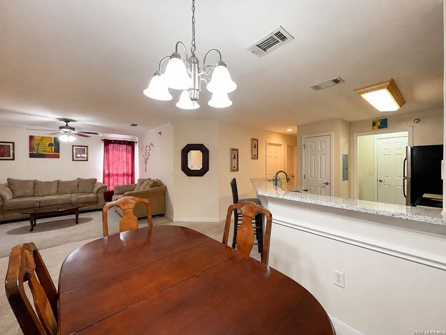 7323 Snowden Rd Apt 1307, San Antonio, TX 78240