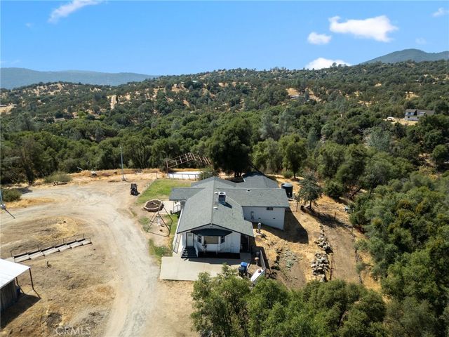 53777 Road 200, O'neals, CA 93645