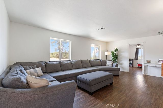 53777 Road 200, O'neals, CA 93645