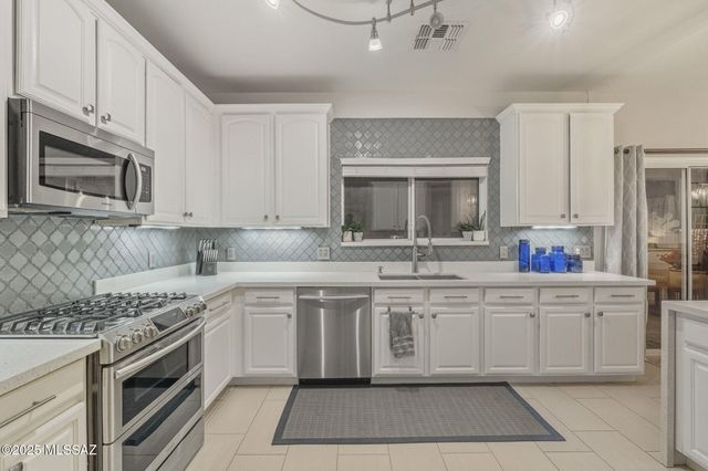 5952 E Sanderling Drive, Tucson, AZ 85756